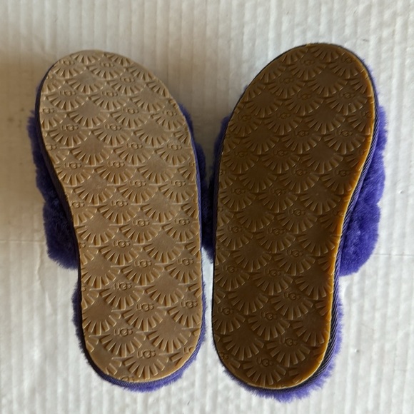 NWOT Ugg Purple Fluff Yeah Slides - Picture 10 of 11